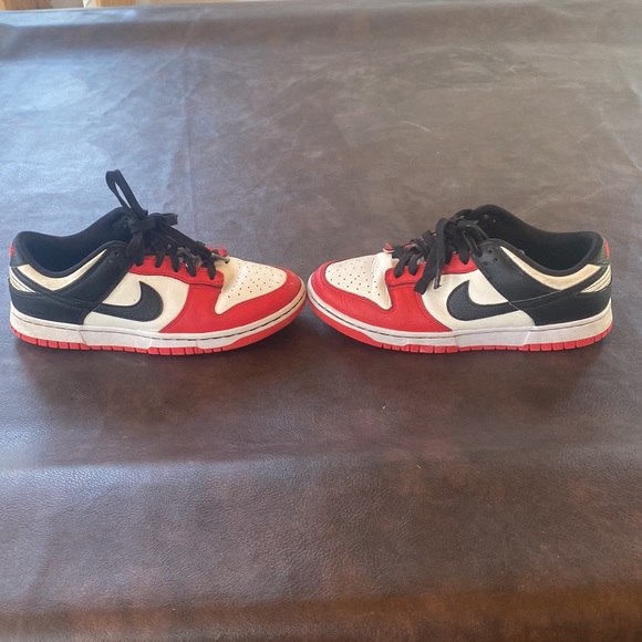 Nike x NBA Dunks EMB 75th Anniversary - Chicago - Picture 2 of 3